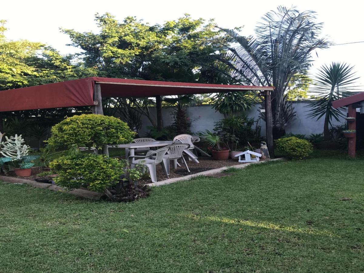 Jozini Guesthouse Esterno foto